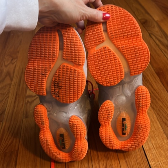 Nike LeBron Fast Food Edition Basketball Shoe - Picture 5 of 6